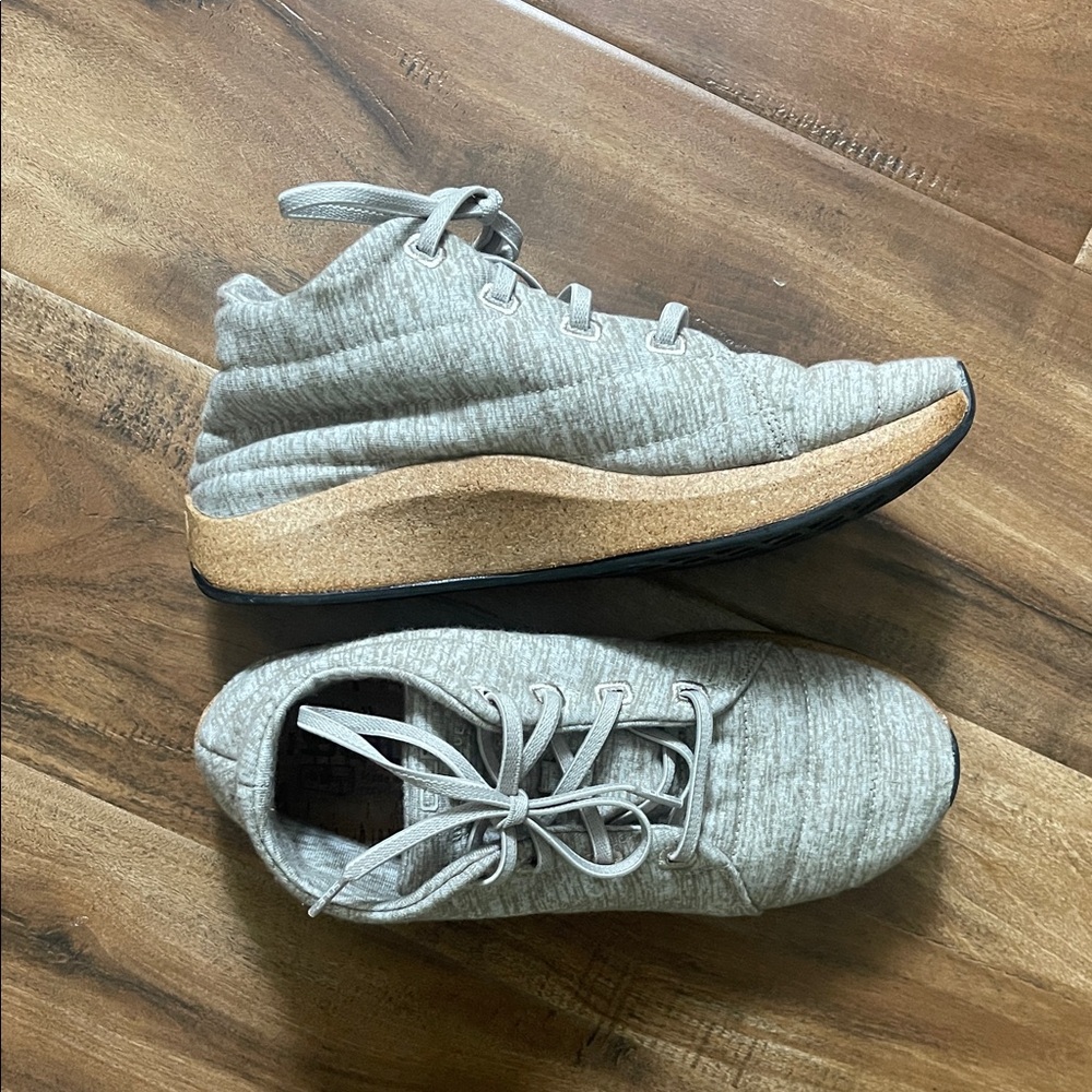 SOLE Jasper Chukka Shoes